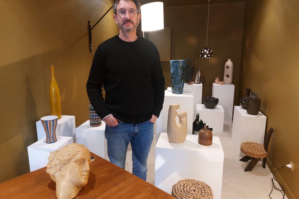 Guillaume Fouquet, rue Martainville, président de la RAR (réunion des antiquaires rouennais). 