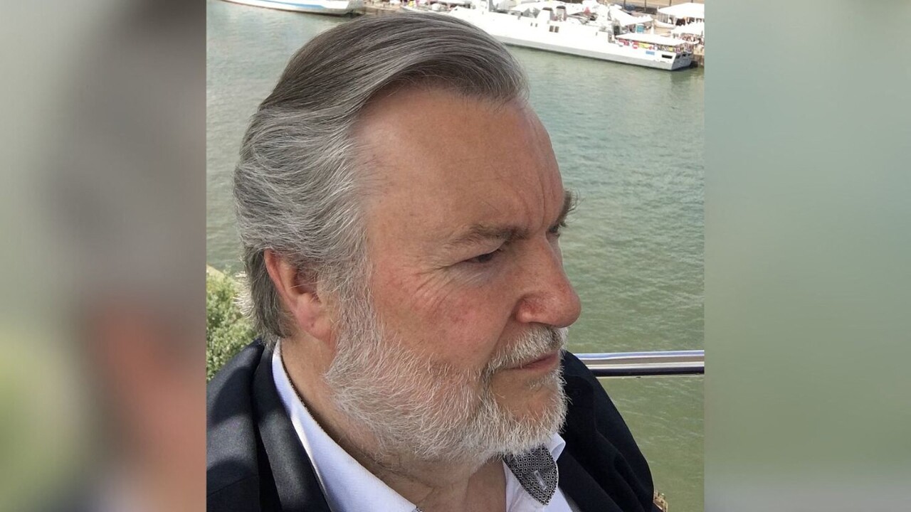 Journaliste, éditeur, historien, élu... Originaire de Rouen, Guy Pessiot est mort à l'âge de 76 ans