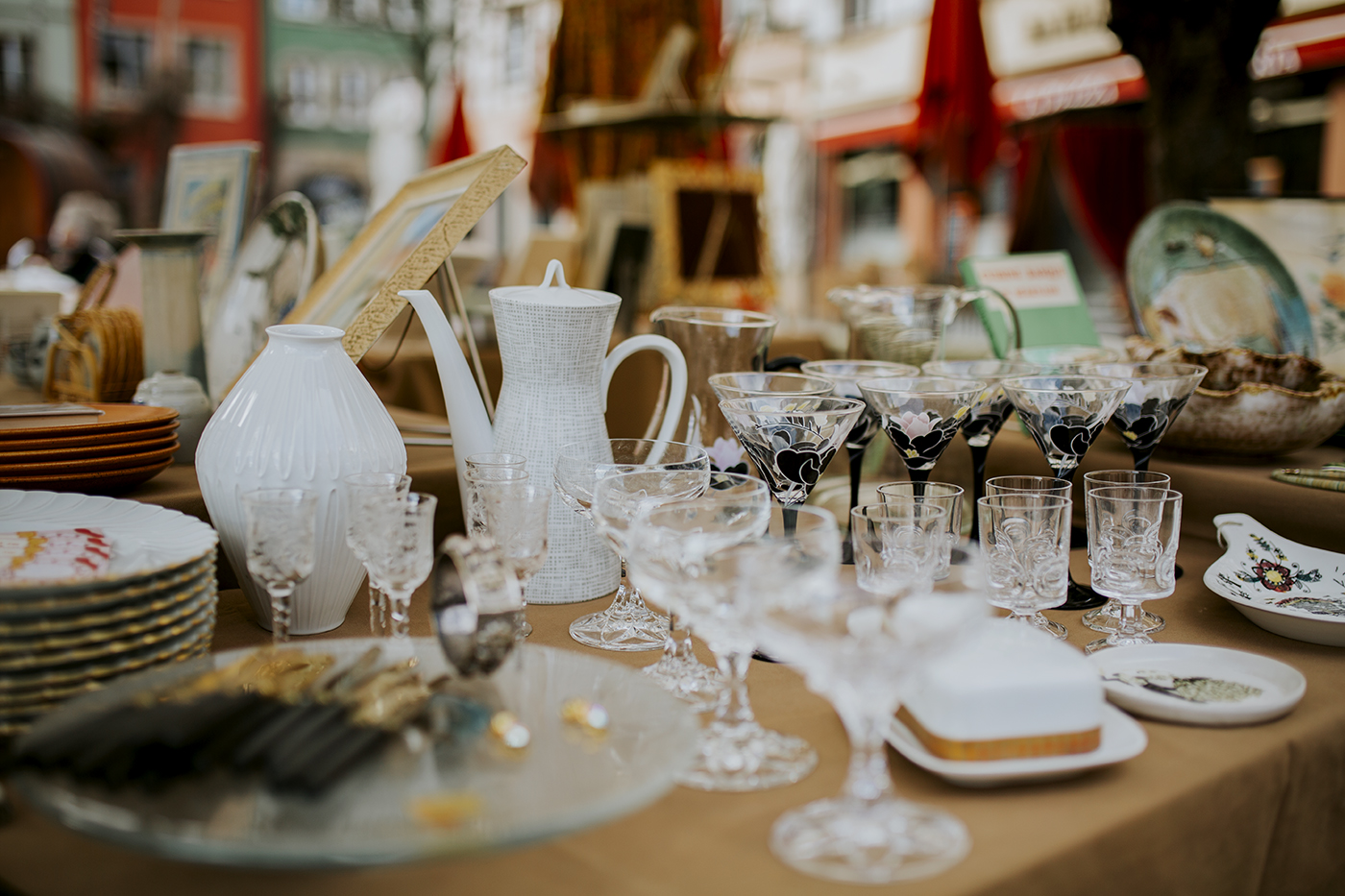 Brocante place des Tripiers
