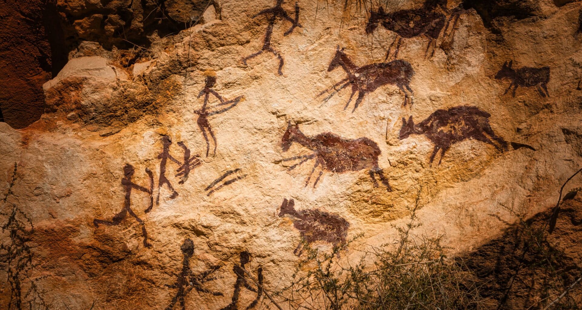 Les plus anciennes peintures rupestres connues au monde n'ont pas été réalisées par notre espèce... Mais alors pas qui ?