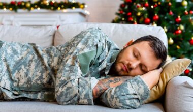 Cette astuce militaire peut-elle vraiment vous endormir en 2 minutes ? Un spécialiste du sommeil répond