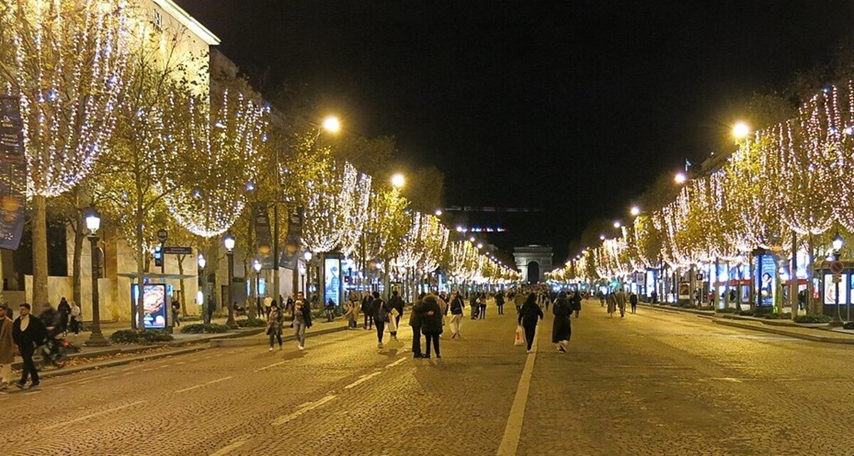 sur les Champs-Élysées, un dispositif de sécurité et de circulation renforcé