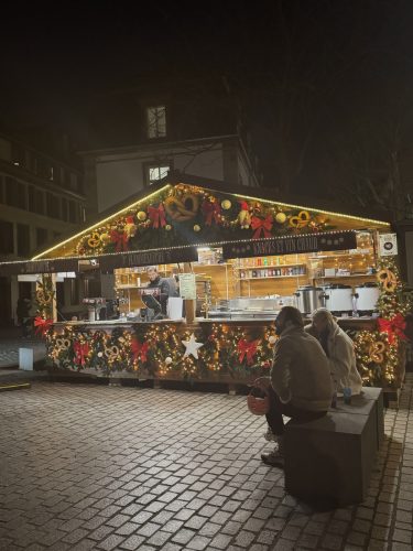 crèche artisans + Association des commerçants de la rue des Frères et de la place Saint-Étienne