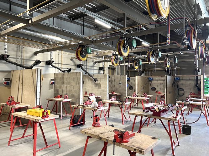 Les compagnons du devoir artisan manuel ouvrier CFA centre de formation