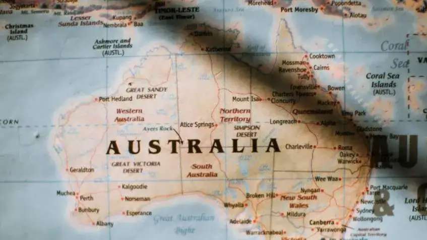 Marseille : incendie dans un immeuble cette nuit, un homme extrait des flammes entre la vie et la mort