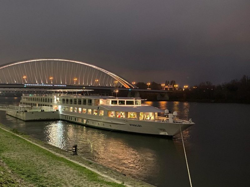 MS Vivaldi amarré CroisiEurope