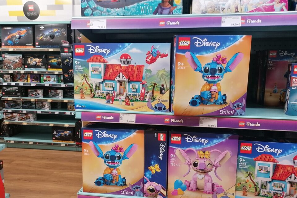 Les jeux de la marque LEGO comblent petits et grands pour Noel 2025