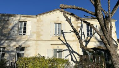 Restauré avec de l’argent public et des dons, ce presbytère de Gironde va être vendu : "C’est un scandale"