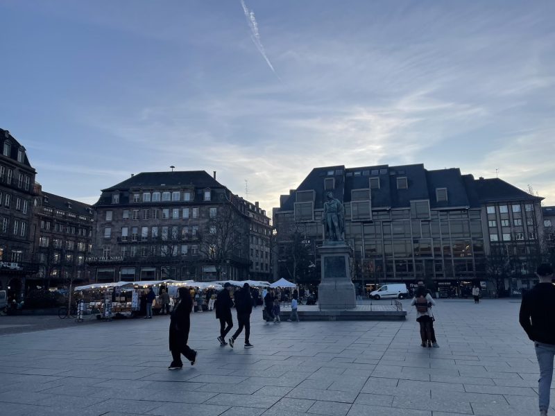 place Kléber maison rouge