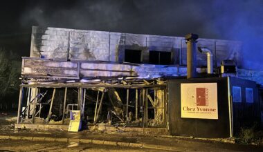 totalement embrasé, le réputé restaurant Chez Yvonne a été détruit