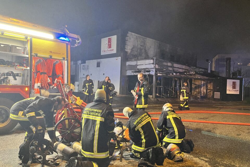29 pompiers sont engagés sur place, d'après le Sdis 31.