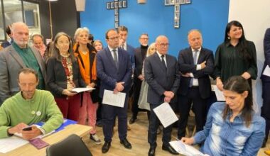 Municipales 2026 : Signature à Nice d’une charte de respect entre (…)