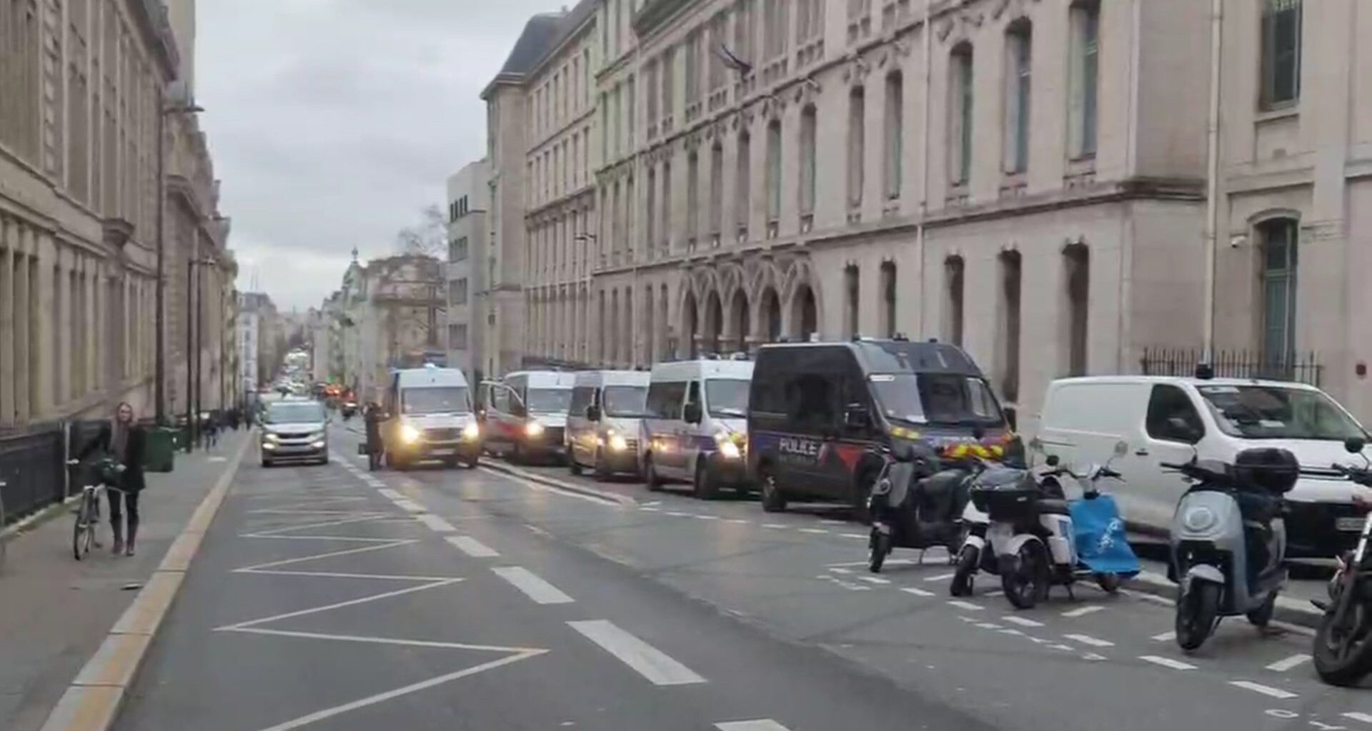 la présidence appelle la police pour casser la mobilisation en soutien aux étudiants étrangers