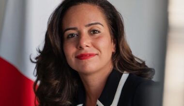 Le plan de Sarah Knafo pour privatiser l’audiovisuel public