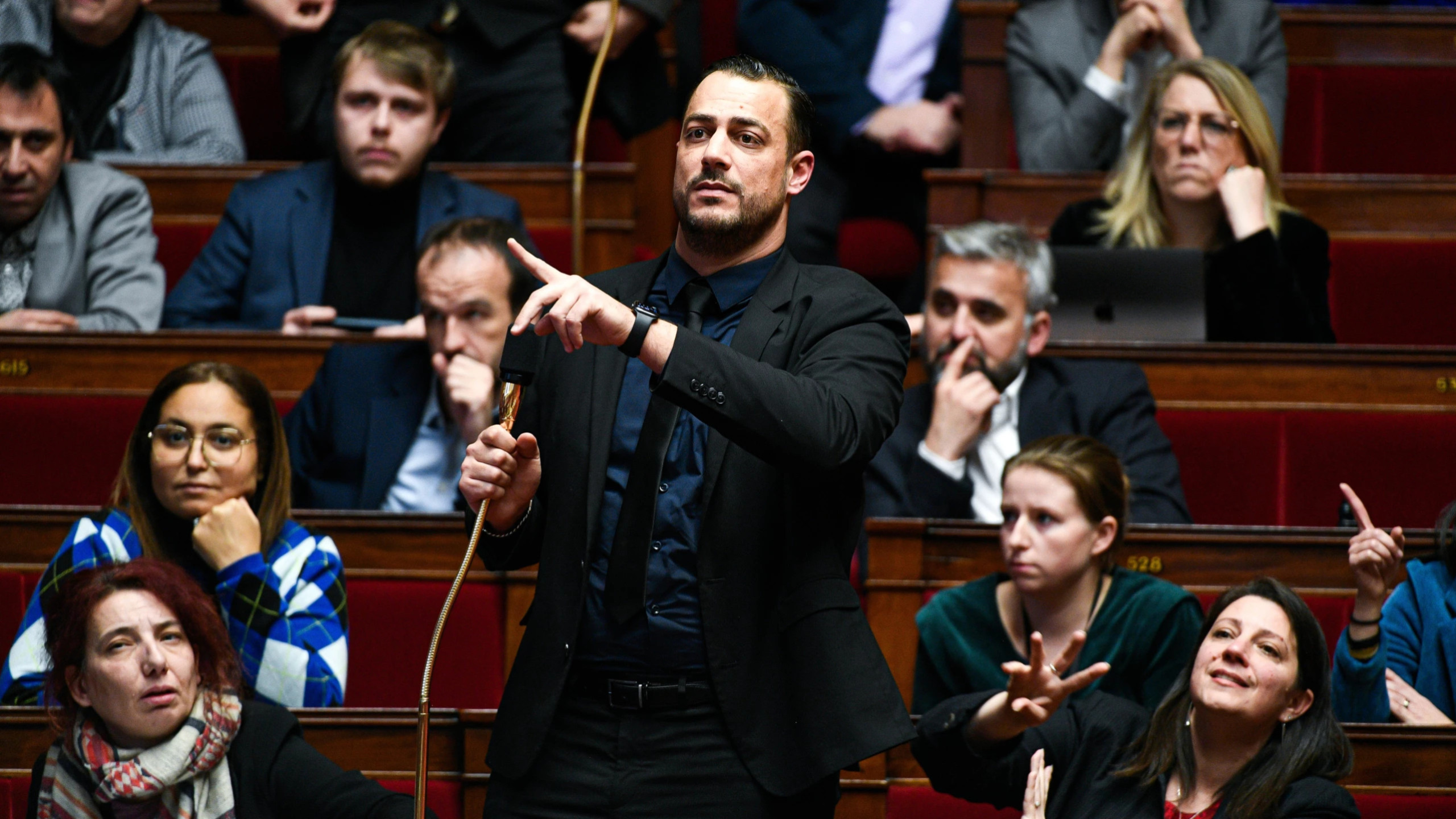 © Shutterstock - Le député LFI Sébastien Delogu, candidat à la mairie de Marseille, a déposé une proposition de loi pour supprimer la Métropole Aix-Marseille-Provence.
