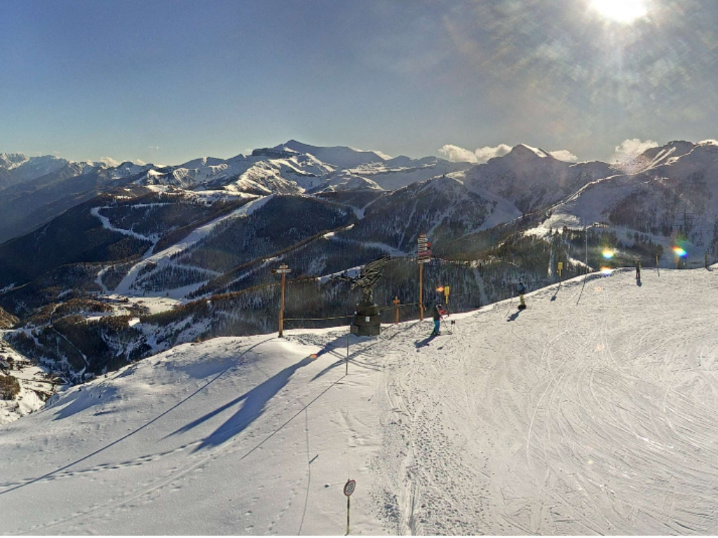 Près de Nice. Les stations de ski ont-elles assez de neige pour Noël ? On fait le point