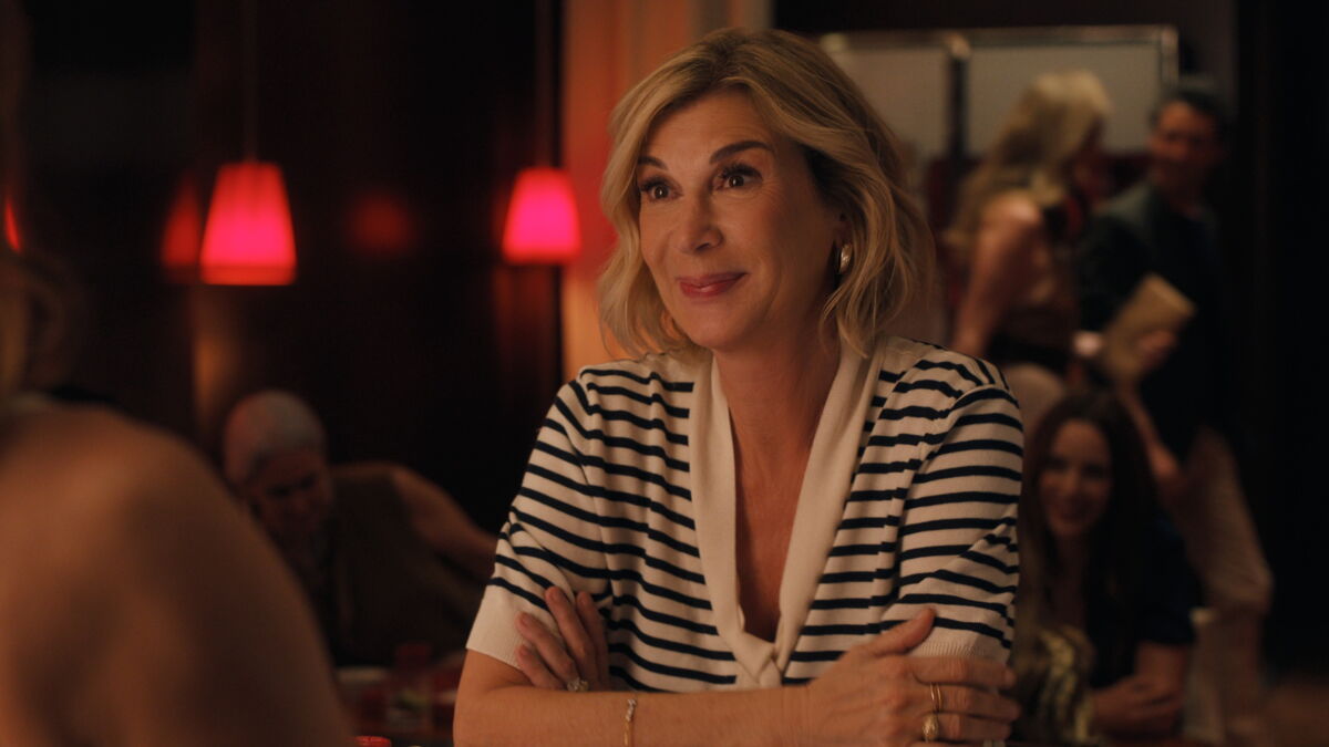 “J’ai été très sollicitée par les Américains” : avant Emily in Paris, Michèle Laroque a failli tourner dans une série qui dure depuis 20 ans