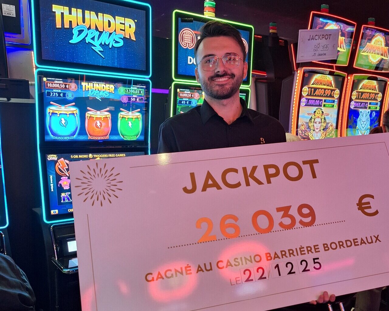 À Bordeaux, il mise sur une machine à un centime et remporte un "jackpot vertigineux" avant Noël