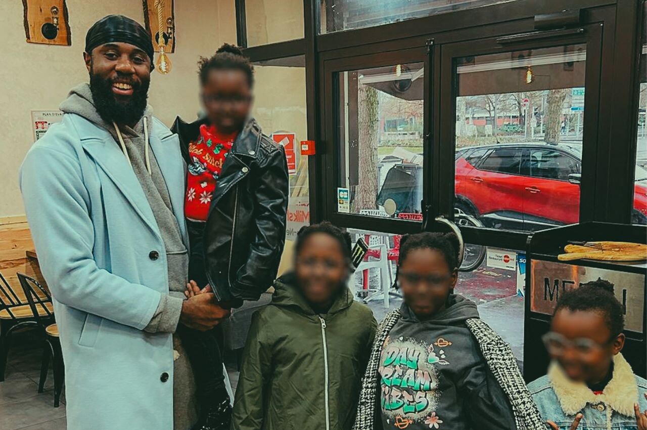 Pour Noël, ce joueur de basket passé par Rouen se mobilise pour offrir des cadeaux à des enfants défavorisés