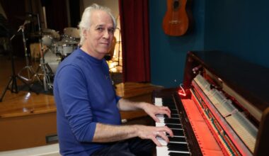 il anime cet Ehpad nouvelle génération depuis près de trente ans, à Marseille