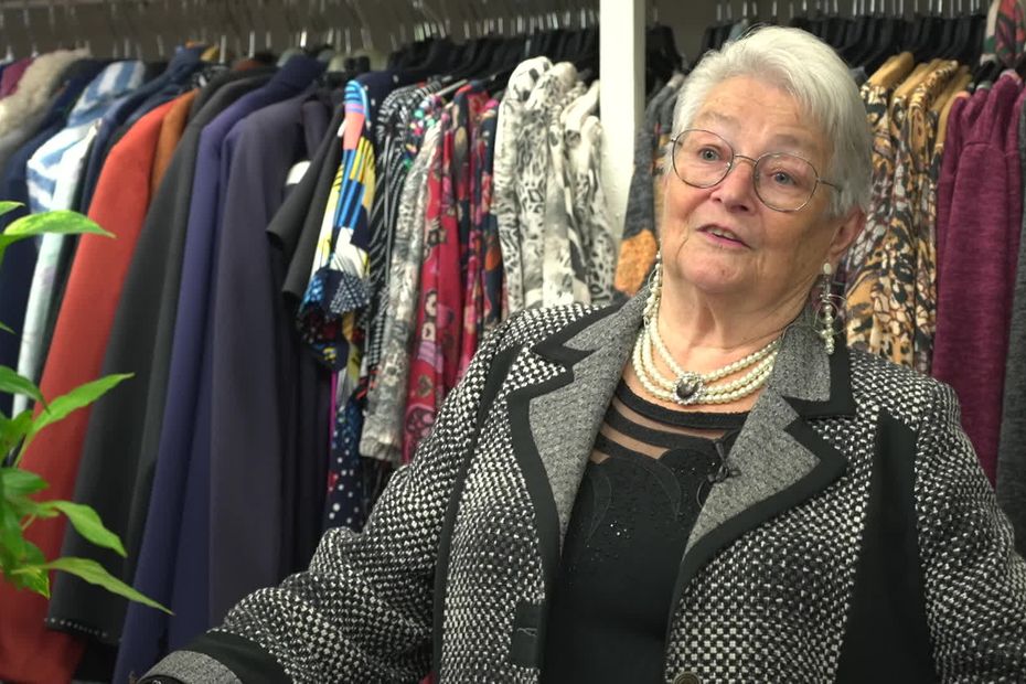 "J'ai eu les grands-mères, les filles et maintenant les petites-filles, ça fait mon bonheur !"