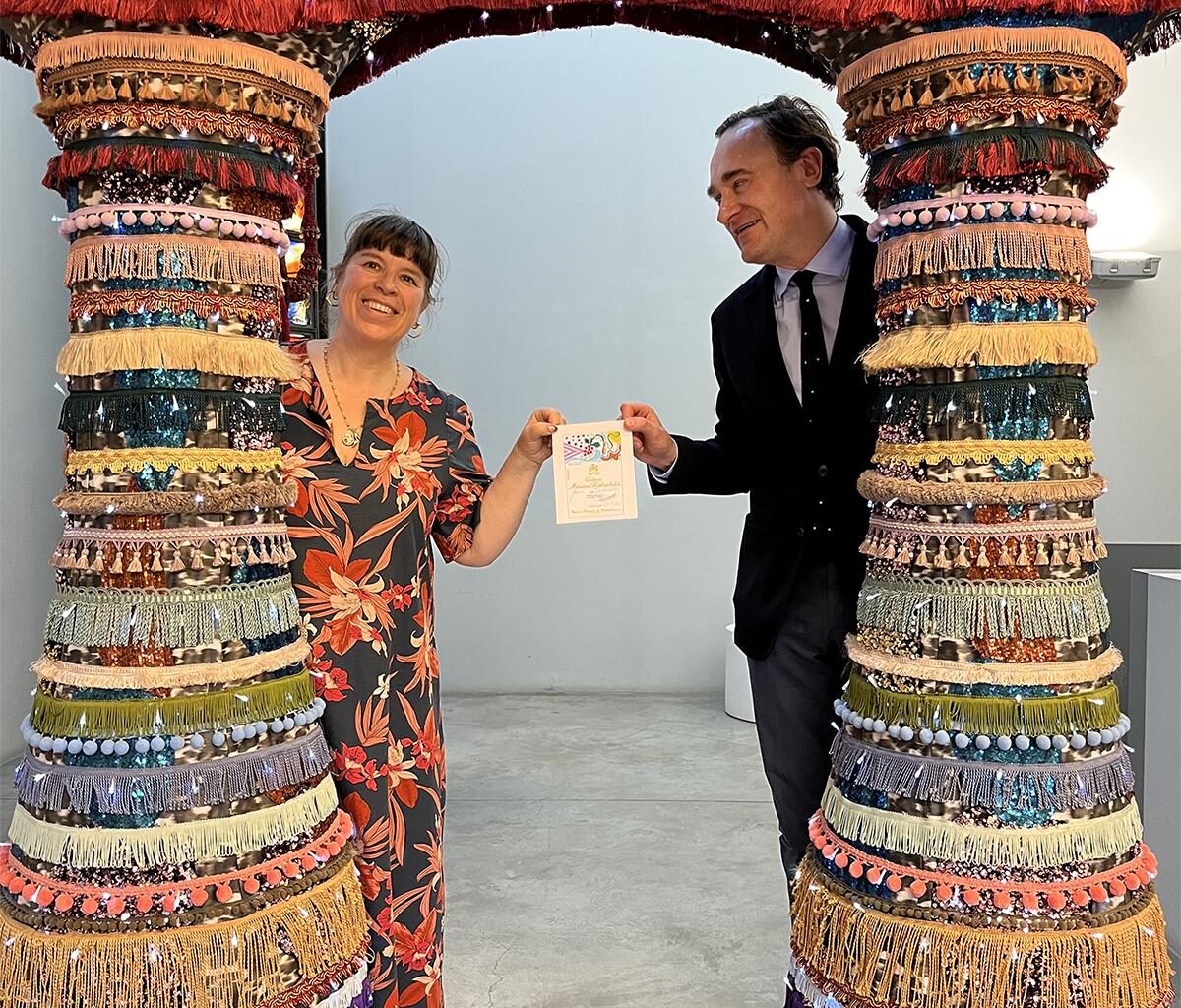 l’artiste portugaise Joana Vasconcelos dessine l’étiquette du millésime 2023 du château Mouton Rothschild
