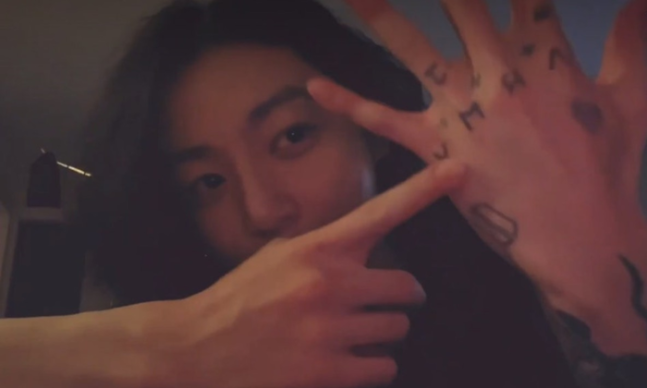 Jungkook de BTS n’effacera pas ses tatouages : ses propres mots expliquent pourquoi Jungkook de BTS n’effacera pas ses tatouages : ses propres mots expliquent pourquoi