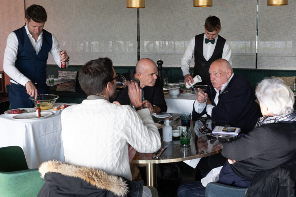 J'aime la lumière du Sud qui flirte entre l'ombre et les platanes