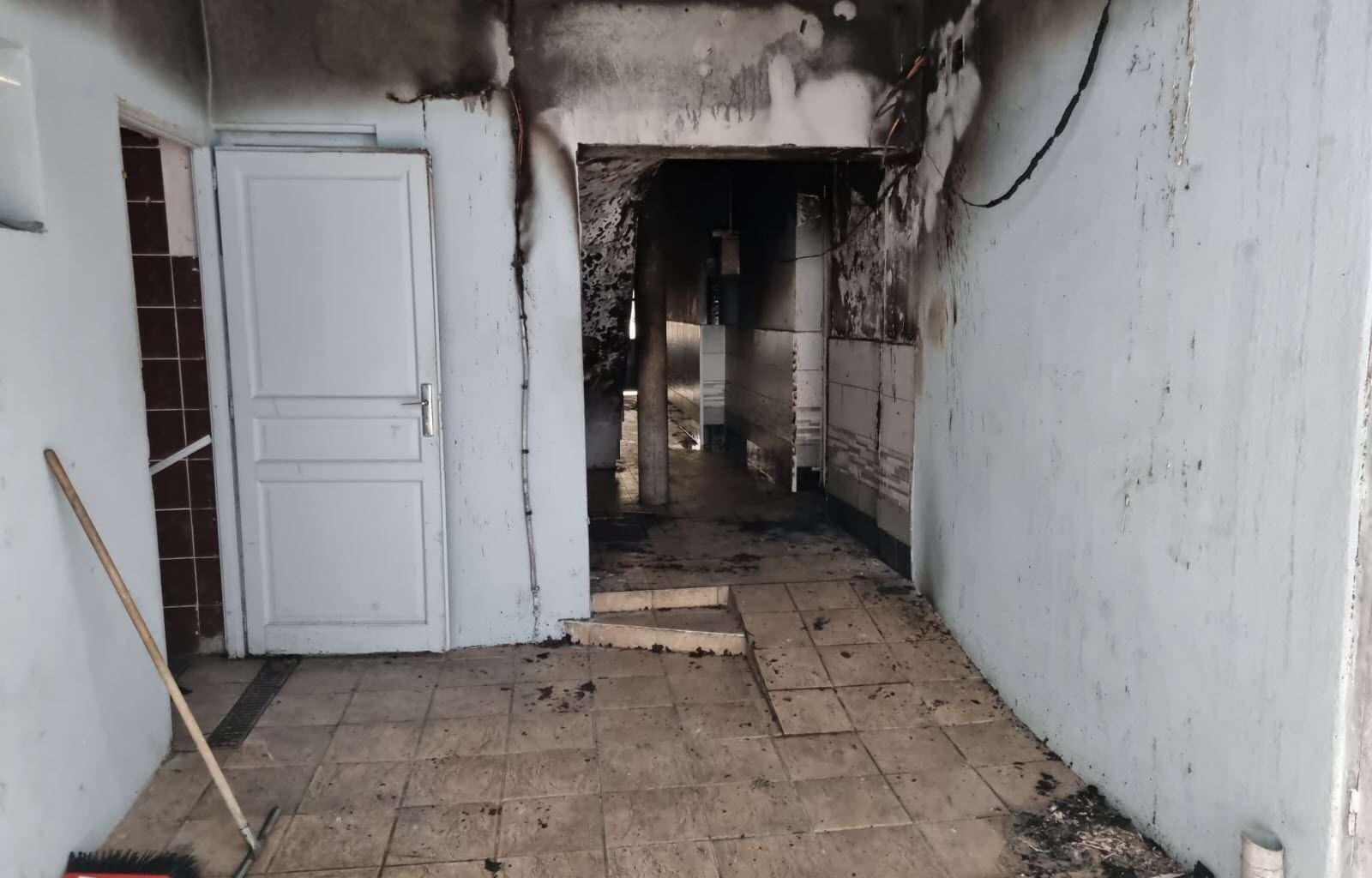 Une mosquée visée par un incendie suspect en pleine nuit !