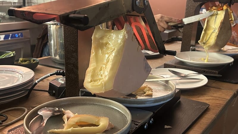 La raclette à volonté et en mode self-service aux Argonautes.