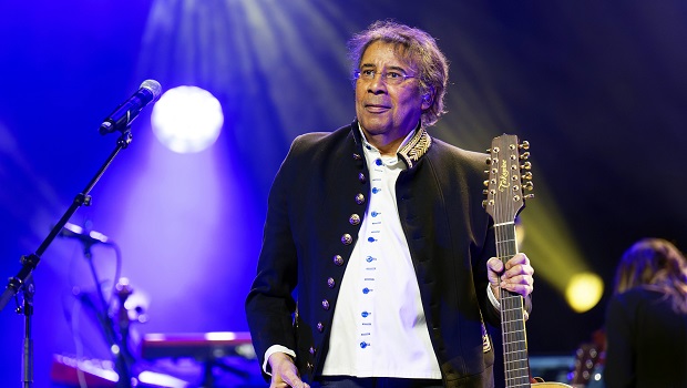 Laurent Voulzy rattrapé par la justice après la sortie de ’Rockollection’ - LINFO.re