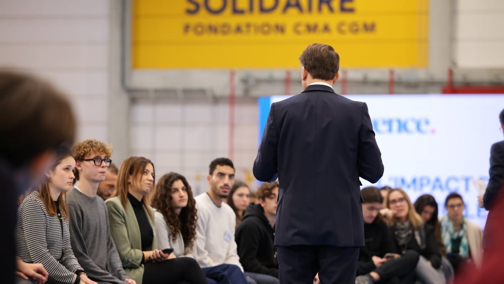 face au narcotrafic "on ne doit rien lâcher, on doit pilonner", martèle le président