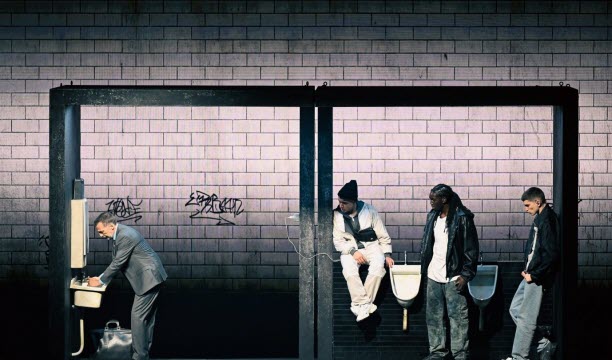 Le trio des jeunes de La Haine : Saïd joué par Samy Belkessa, Hubert par Alivor et Vinz par Alexander Ferrario. Photo Anthony Ghnassia