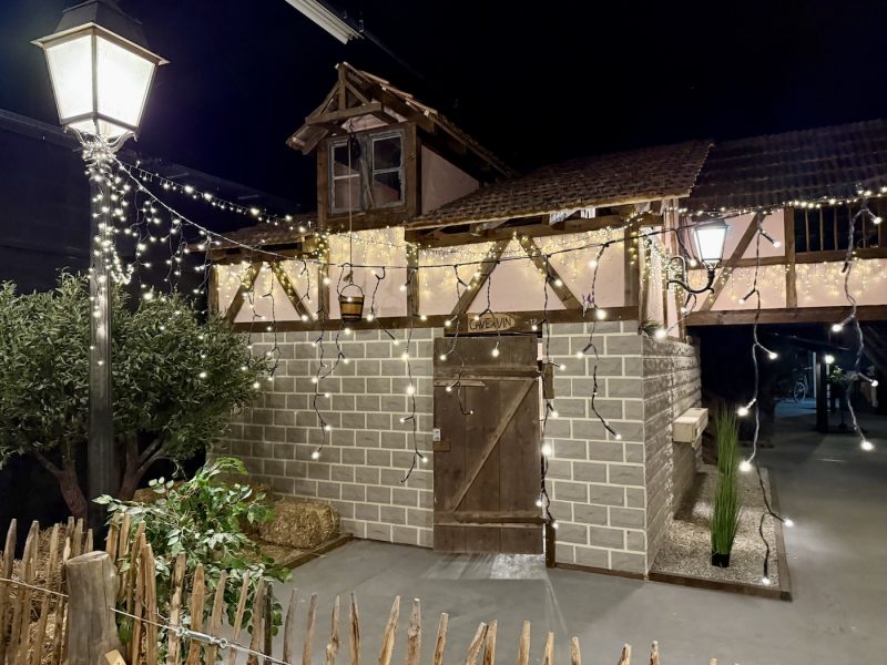 Le village secret 2 taverne terrasse mini golfIMG_4889 2