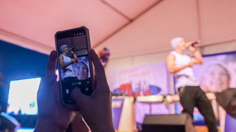 Les boys bands ont la cote. En septembre dernier, Franck des 2be3 et Chris G-Squad ont enflammé la Foire nationale de Verdun.  Photo d’archives Jean-Noël Portmann
