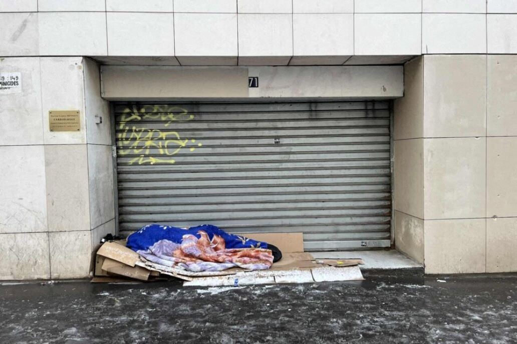 Un homme de 72 ans retrouvé mort de froid près d'un hôtel à Paris