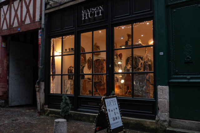 Ancienne tapisserie, cette boutique de la rue Malpalu restera ouverte au moins jusqu’à la fin du mois de février. (© YR/76actu)