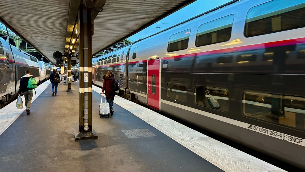 plus de 4 heures de retard sur un TGV reliant le Luxembourg à Marseille ce mercredi, c'est inouï !