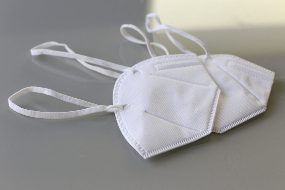 Les masques de type FFP2 sont les plus efficaces pour éviter d'être contaminé par les virus respiratoires qui circulent en ce moment.