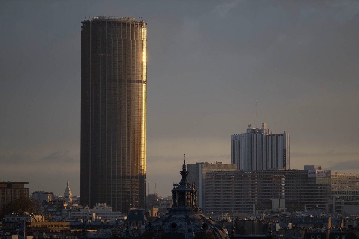 Paris. Amiante, normes incendie… La sécurité de la tour Montparnasse inquiète, les autorités vont la fermer
