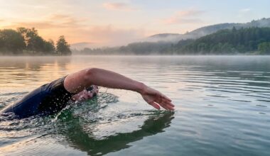 Ménopause : cette pratique de natation validée par la science agit comme un reset sur le moral et les bouffées de chaleur