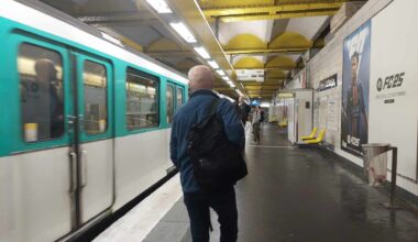 nouvelle attaque sur la ligne 3 du métro à Paris, deux personnes blessées à coups de marteau
