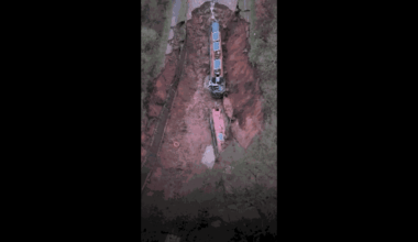 Des bateaux échouent dans un trou après l'affaissement d'un canal au Royaume-Uni