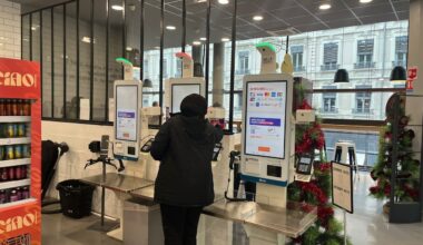 Lyon. Ce supermarché installe des caméras sur ses caisses automatiques : l'IA vous surveille