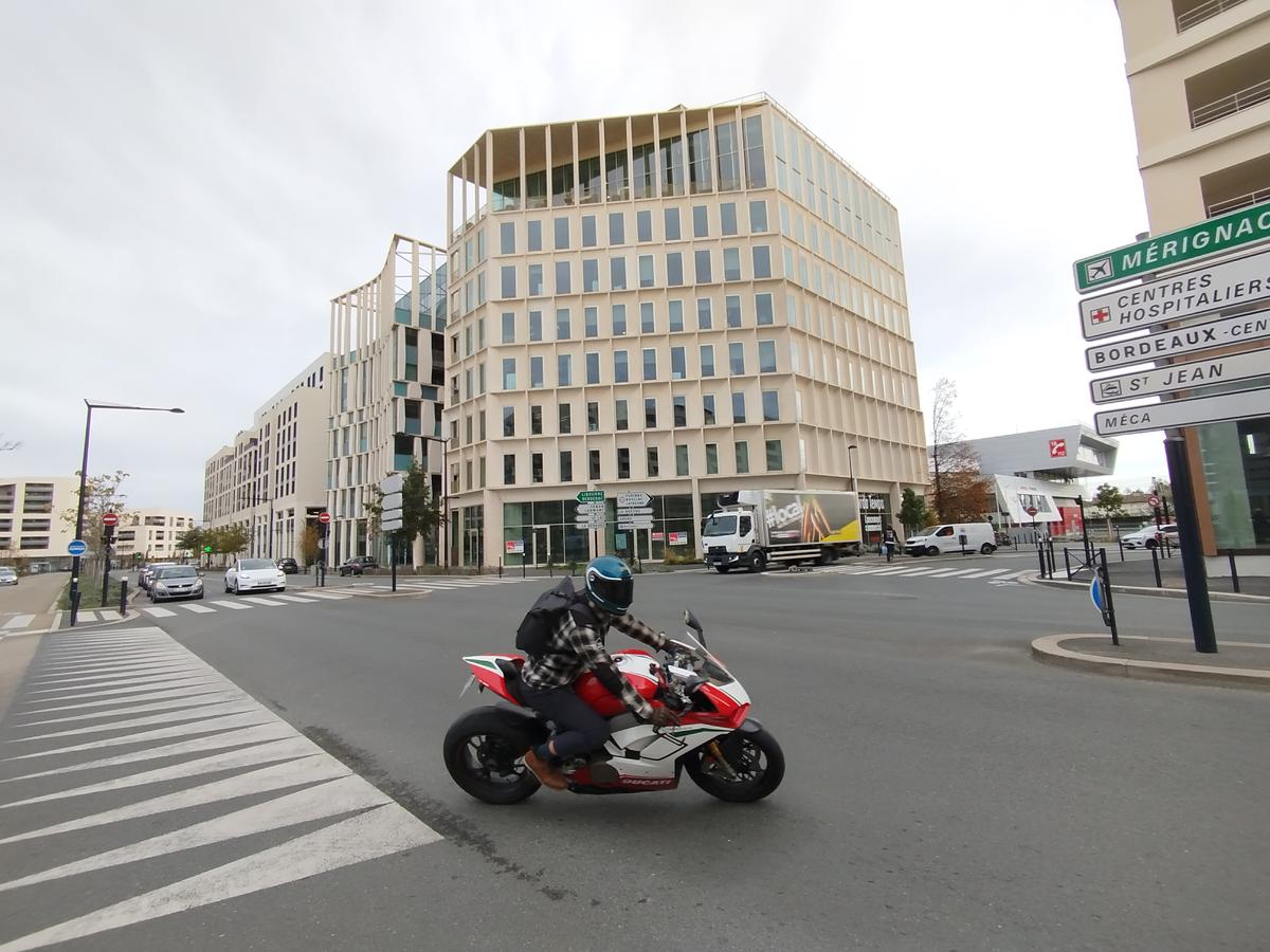 quel est « le moyen le plus rapide » pour aller de Bordeaux jusqu’à Blanquefort ?