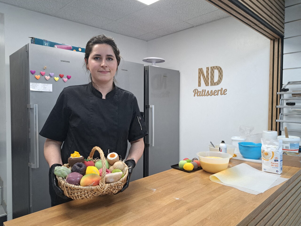 Avant Noël, cette pâtissière bretonne est de retour à Rennes avec ses trompe-l'œil et des "tickets d'or"