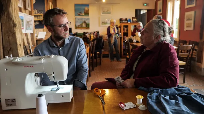 Catherine Gauriat, responsable de l'atelier couture à la Maison Sauvage
