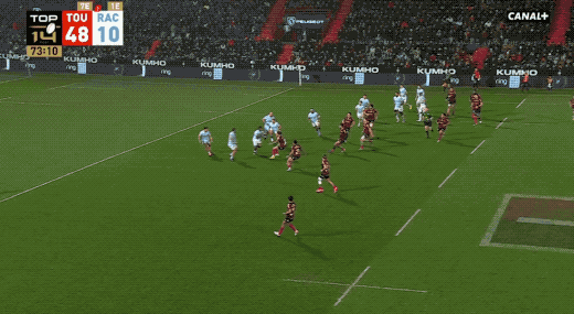 Peut-être aussi qu'il aurait plus d'énergie pour attaquer s'il tenait pas absolument à plaquer tous les autobus en face.