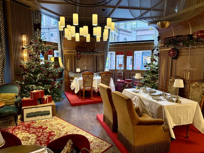 Orient express maison rouge IMG_9052