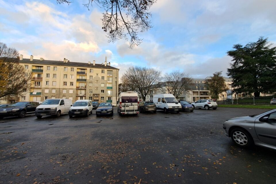 Le parking près du gymnase et du BAM va être supprimé.